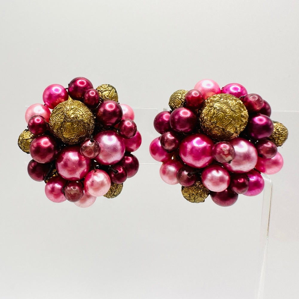 VINTAGE Mid Century Faux Pearl Clip On Cluster Earrings Signed Japan Pink & Gold